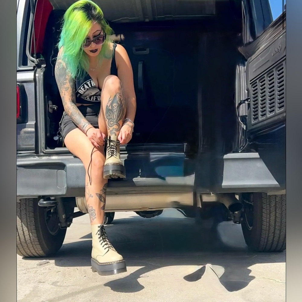 Dr. Martens 1460 PASCAL MAX NWT - Picture 5 of 10